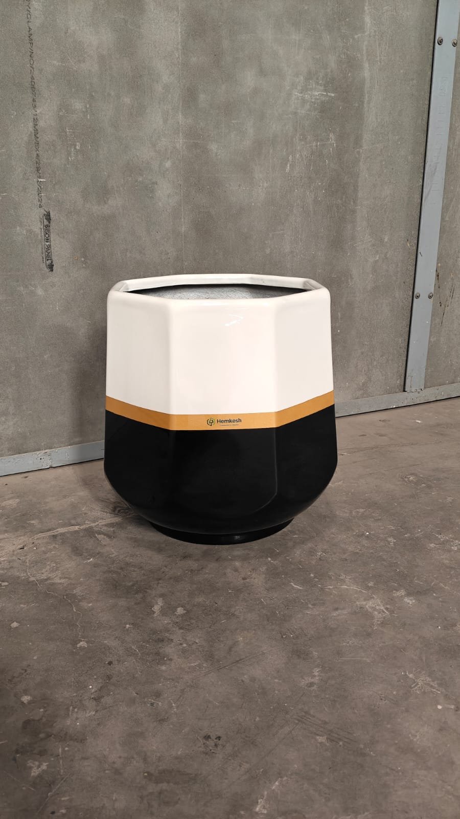 Elite Hex FRP Planter - Medium - Image